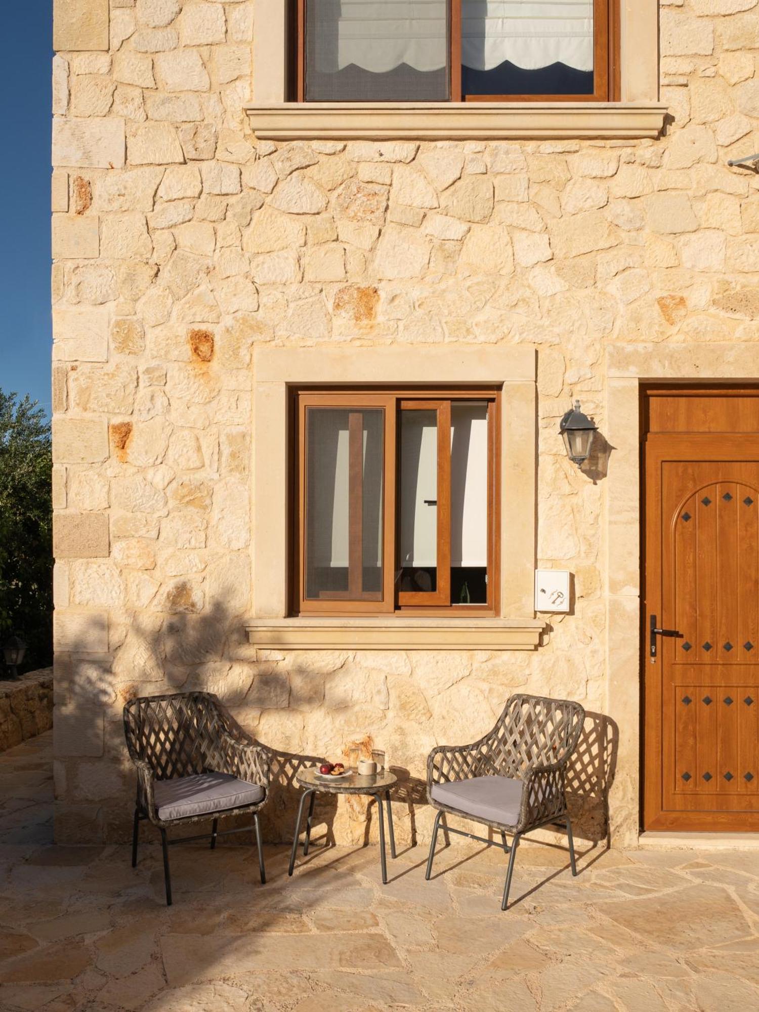 Villa Ydria Chavriáta Exterior photo